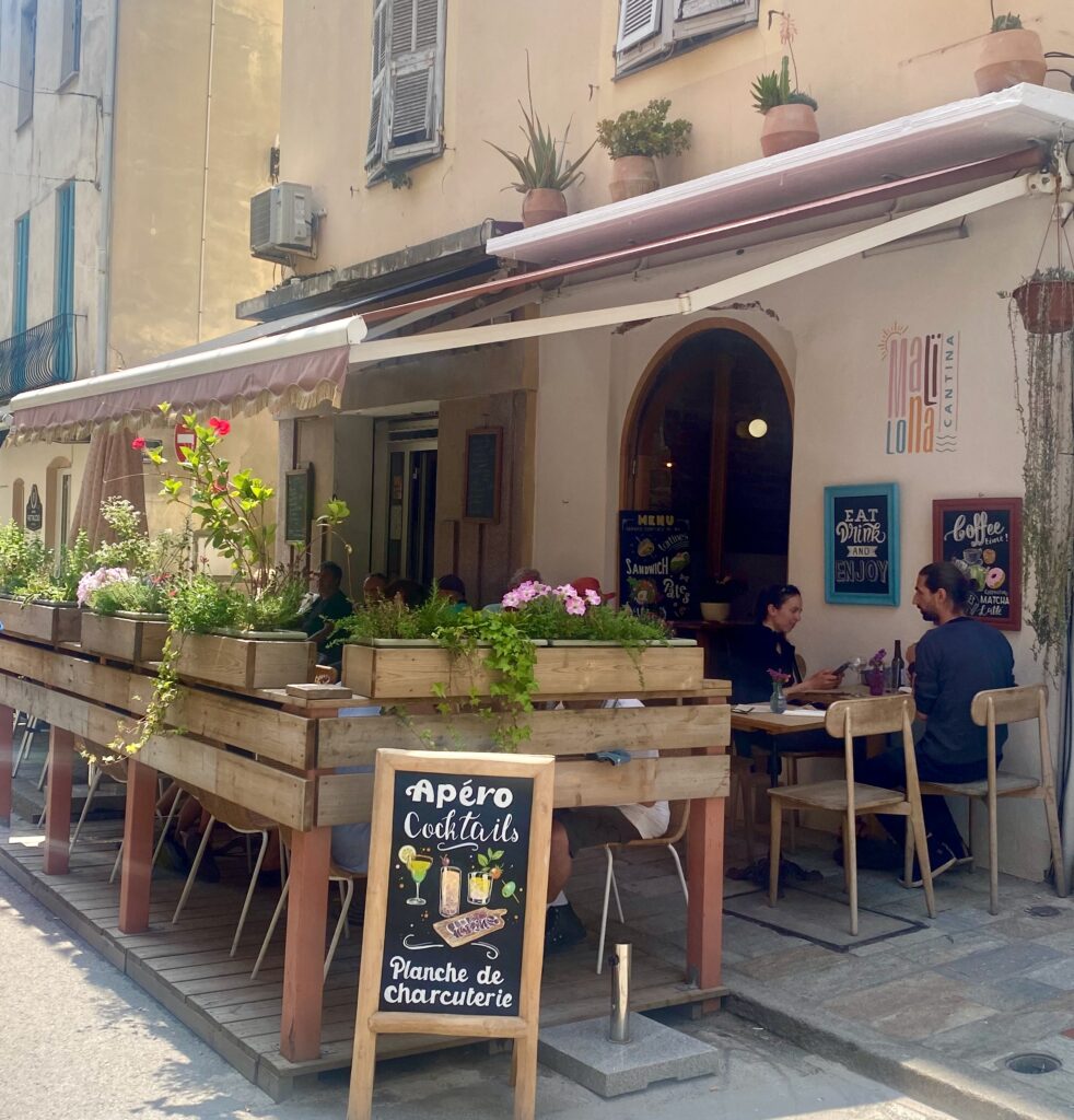 La Terrasse de Malilona Cantina, intime, à l